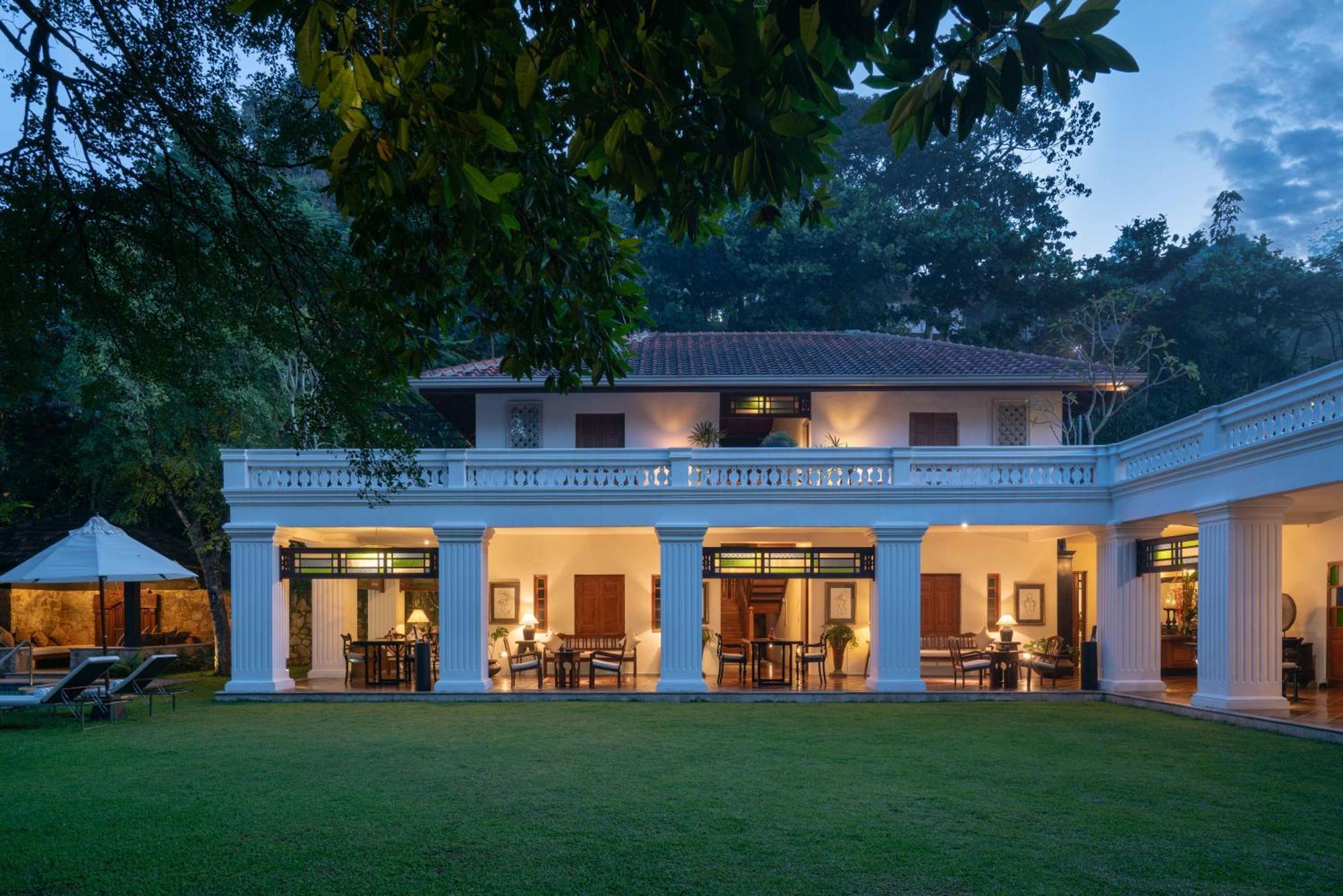 Taru Villas Kandy Exteriör bild