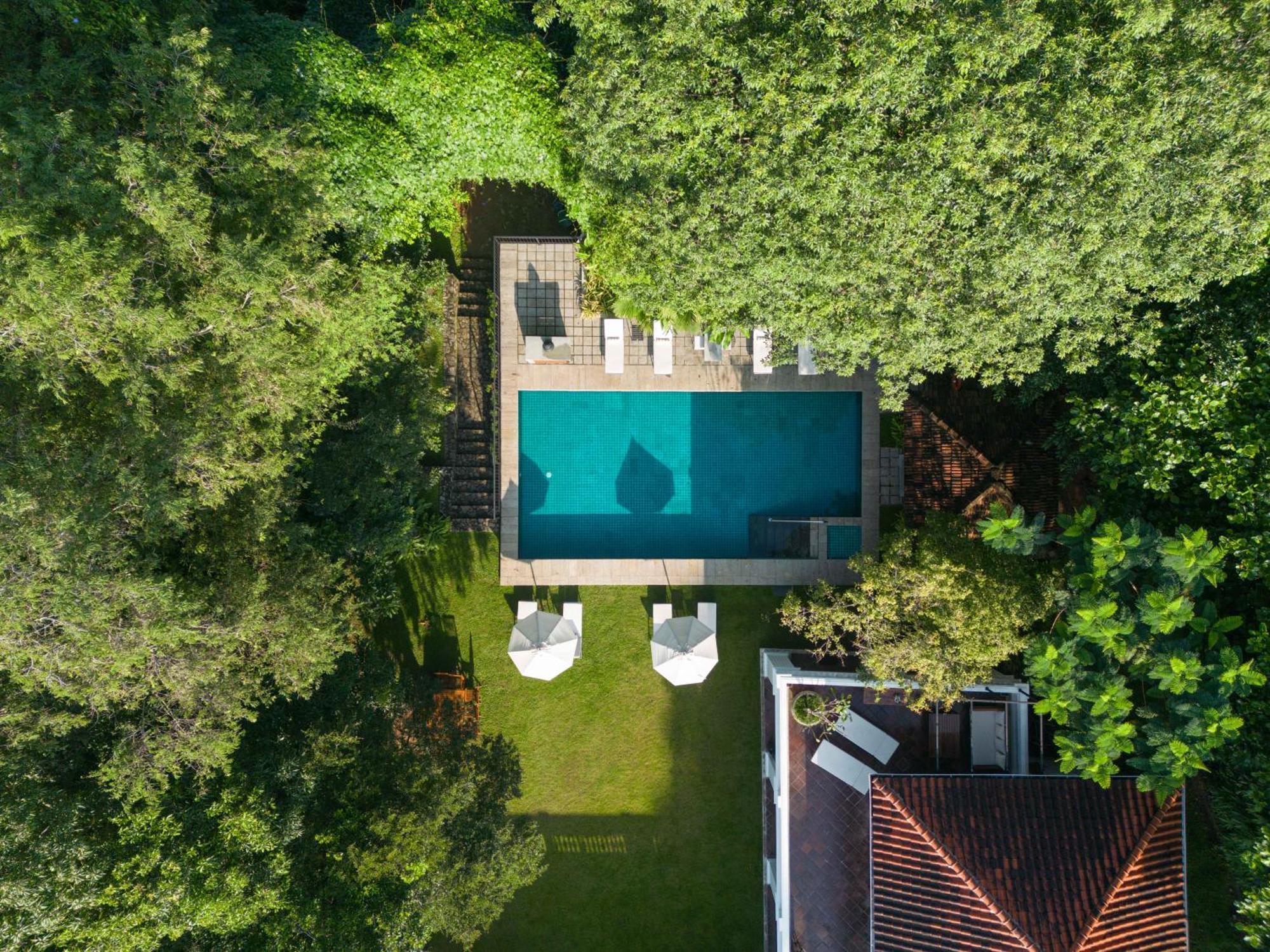 Taru Villas Kandy Exteriör bild